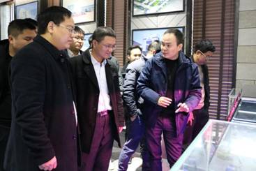 20200110-冷政经理带领娄院长一行参观湖南公司技术中心01-李丹摄